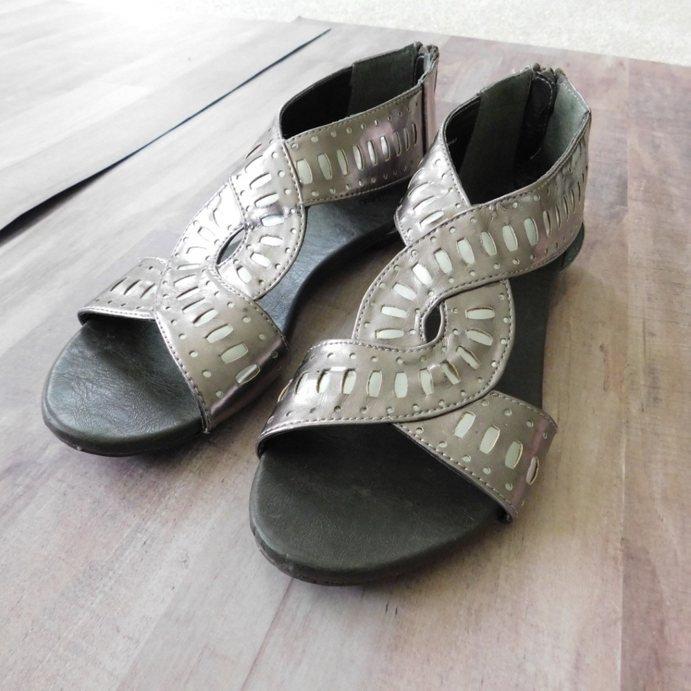 Mossimo Sandals